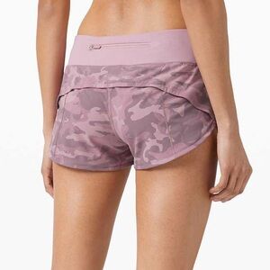 LULULEMON SPEED UP SHORTS 2.5 INSEAM NORMAL RISE PURPLE CAMO size: 0